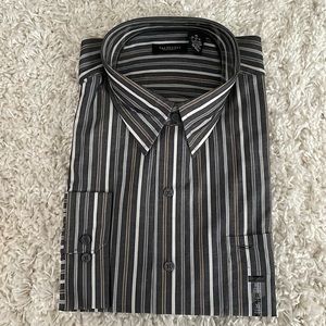 Van Heusen NEW XL 17-171/2                         55 cotton 45 polyester shirt.